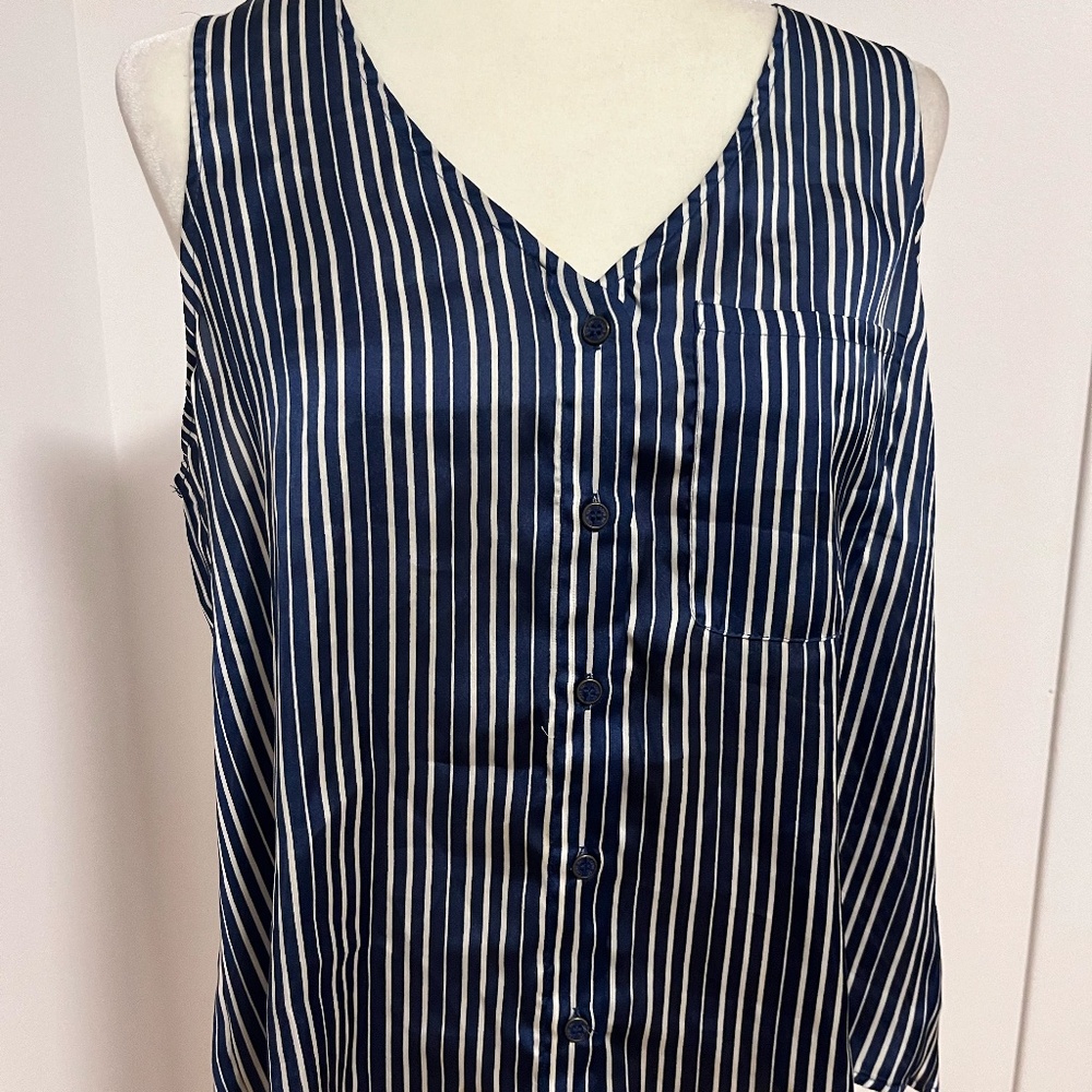 Cute blouse with stripes